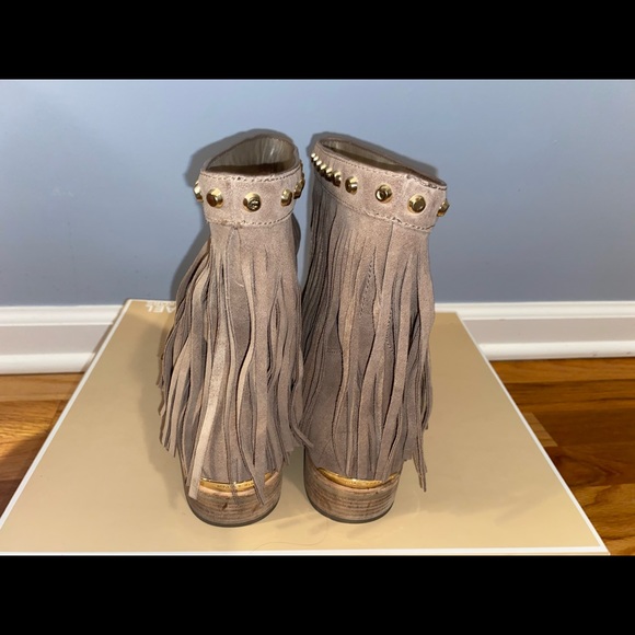 Suede Fringe booties with Gold hardware - Picture 5 of 11